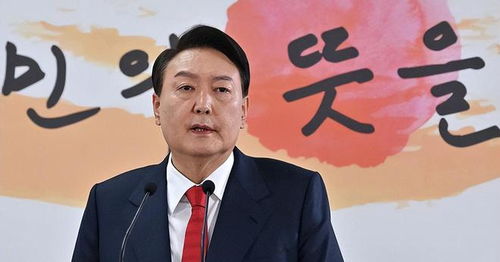 台学者看到中方对美强硬表态险流泪